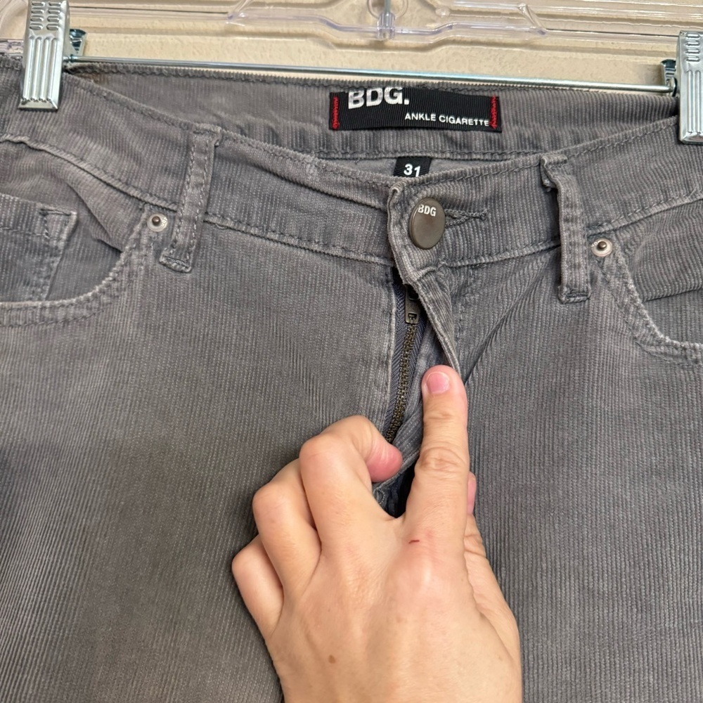 BDG Gray Corduroy Pants Size 31 Ankle Cigarette Stretch 34 x 29 Minimalist - Picture 6 of 16